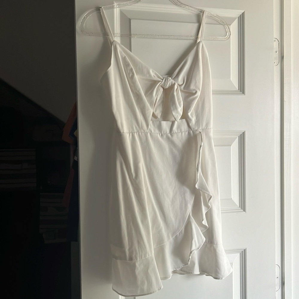 White mini dress. Tie front. Size Small